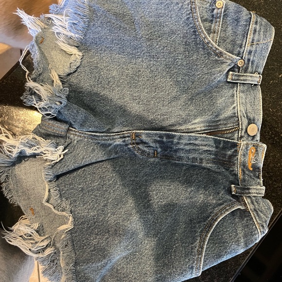 Thrifted shorts from Aritzia - Picture 4 of 5